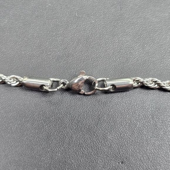 🎃 Silver Sparkling Ghost Pendant Necklace (NWOT) - Picture 4 of 7